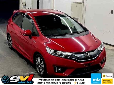 2014 Honda Fit S Hybrid / Jazz