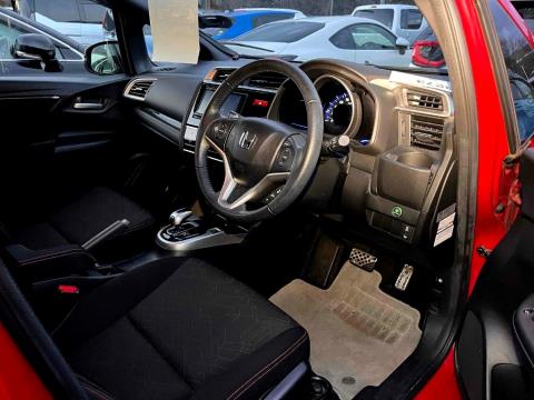 2014 Honda Fit Hybrid Sport / Jazz - Thumbnail