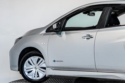 2018 Nissan Leaf 40S 86% SOH - Thumbnail