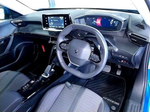 2022 Peugeot e-2008 Allure Electric - Thumbnail