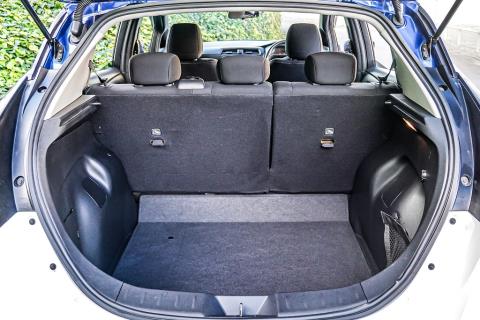 2018 Nissan Leaf 40S 86% SOH - Thumbnail