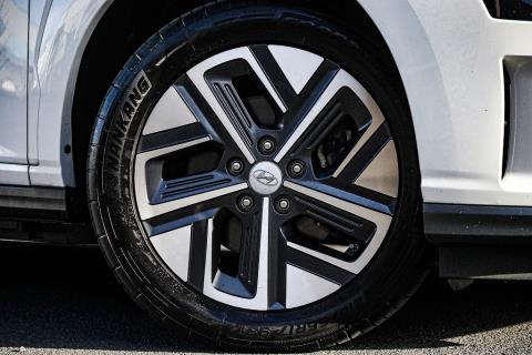 2021 Hyundai Kona EV 64kWh - Thumbnail