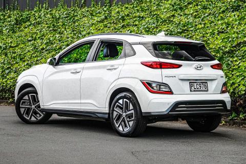 2022 Hyundai Kona EV 64kWh - Thumbnail