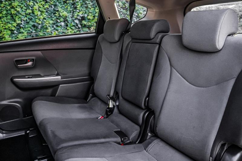 2012 Toyota Prius Alpha S