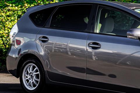 2012 Toyota Prius Alpha S - Thumbnail