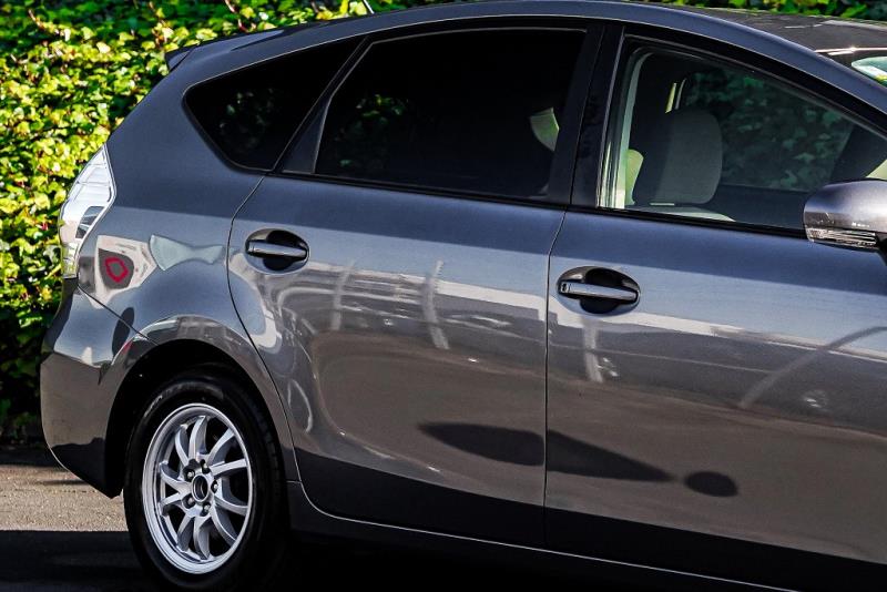 2012 Toyota Prius Alpha S