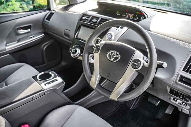 2012 Toyota Prius Alpha S