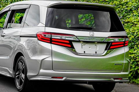 2016 Honda Odyssey Absolute - Thumbnail