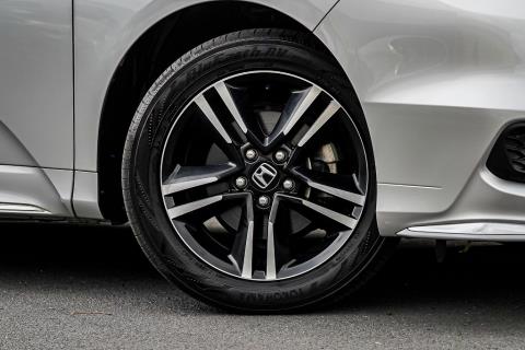 2016 Honda Odyssey Absolute - Thumbnail