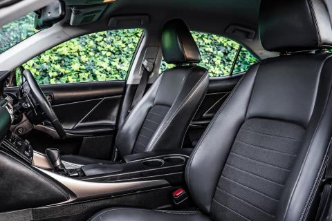 2014 Lexus IS 300h - Thumbnail