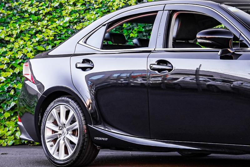 2014 Lexus IS 300h