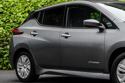 2018 Nissan Leaf 40X 88% SOH - Thumbnail