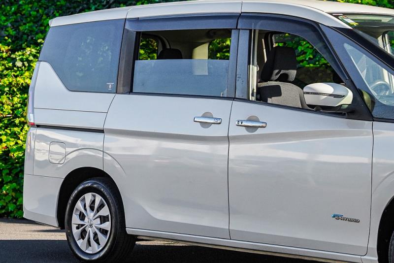 2018 Nissan Serena X V Selection