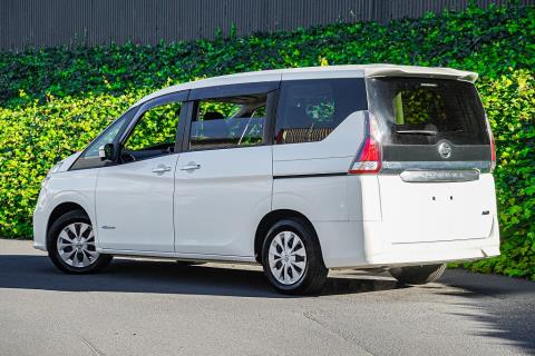 2018 Nissan Serena X V Selection - Thumbnail