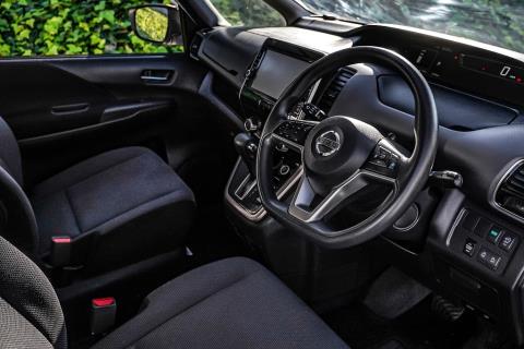 2018 Nissan Serena X V Selection - Thumbnail