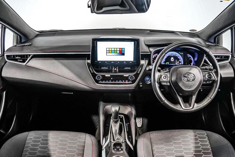 2018 Toyota Corolla ZR Hybrid