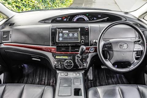 2014 Toyota Estima Aeras E-Four - Thumbnail