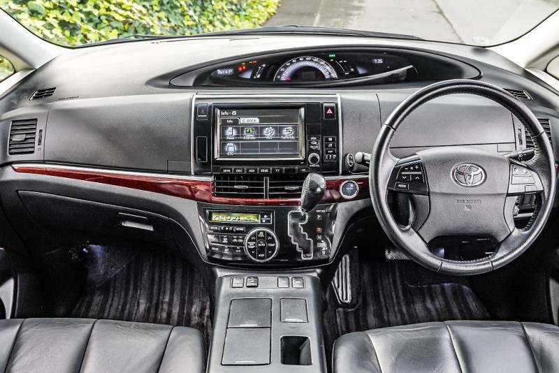 2014 Toyota Estima Aeras E-Four