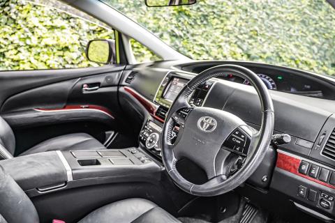 2014 Toyota Estima Aeras E-Four - Thumbnail