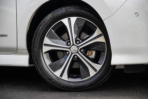 2018 Nissan Leaf 40G 91% SOH - Thumbnail
