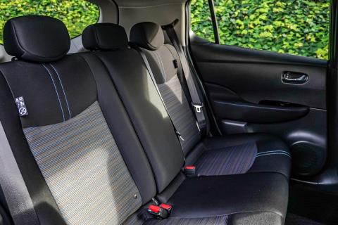 2018 Nissan Leaf 40G 91% SOH - Thumbnail