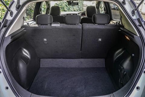 2018 Nissan Leaf 40G 91% SOH - Thumbnail