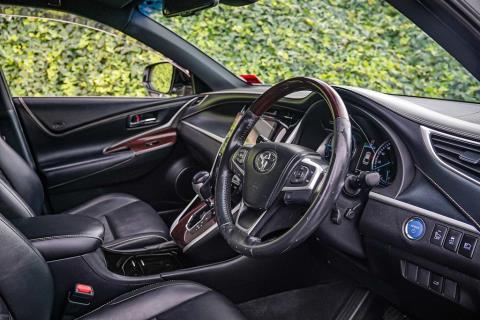 2016 Toyota Harrier Premium Hybrid - Thumbnail