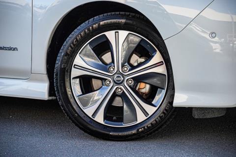 2019 Nissan Leaf 40G Full English - Thumbnail