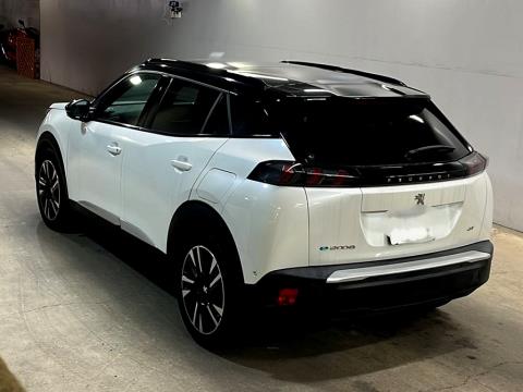 2021 Peugeot e-2008 GT Electric - Thumbnail