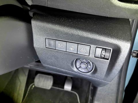 2022 Citroen e-C4 Shine Plus Electric - Thumbnail
