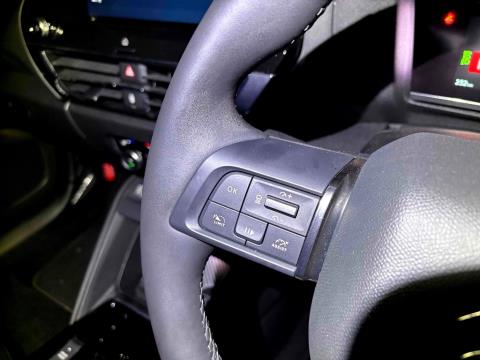 2022 Citroen e-C4 Shine Plus Electric - Thumbnail