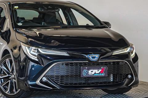 2018 Toyota Corolla GZ Hybrid - Thumbnail