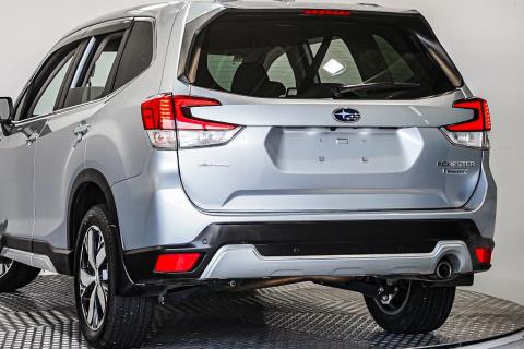 2019 Subaru Forester Advance e-Boxer - Thumbnail