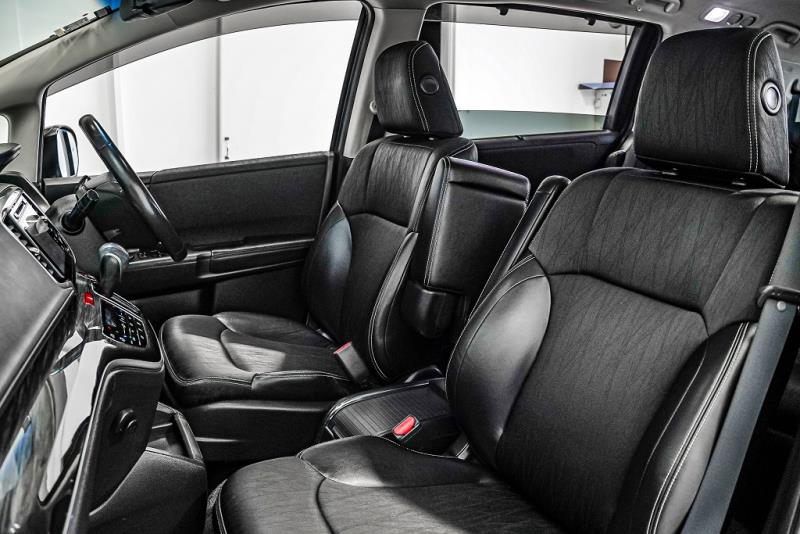 2016 Honda Odyssey Absolute Hybrid