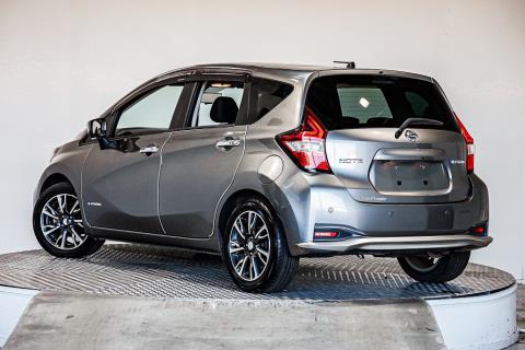 2017 Nissan Note X E-Power - Thumbnail