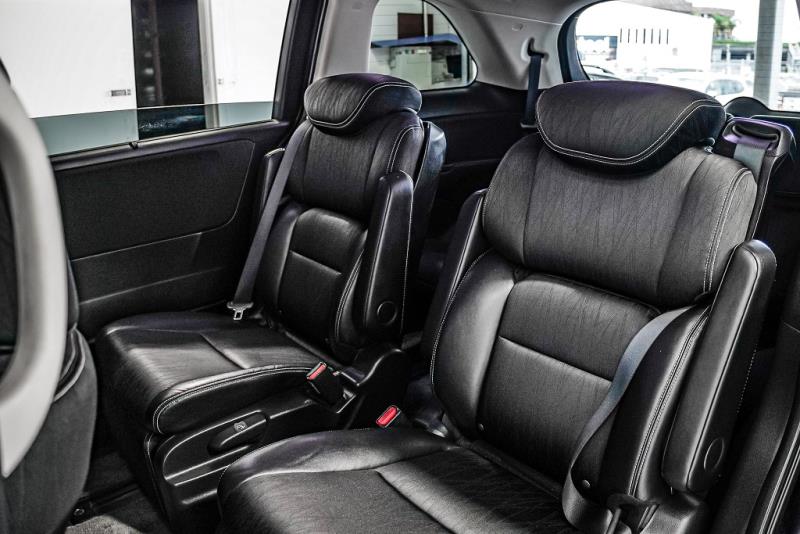 2016 Honda Odyssey Absolute Hybrid