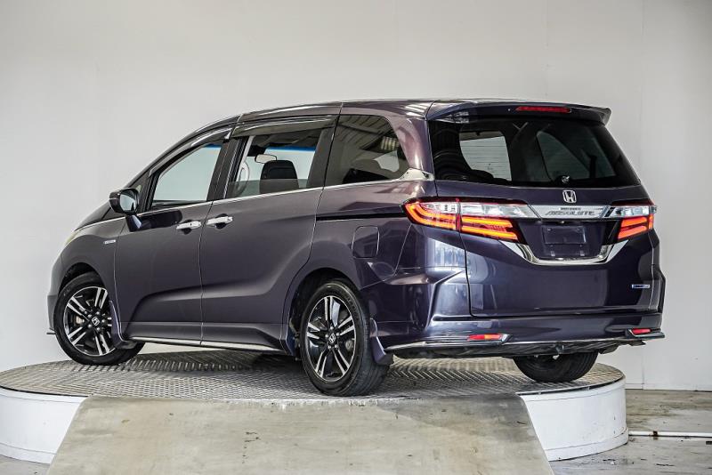 2016 Honda Odyssey Absolute Hybrid