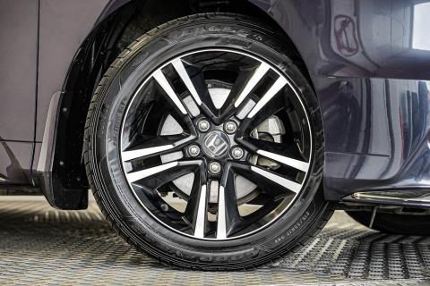 2016 Honda Odyssey Absolute Hybrid - Thumbnail