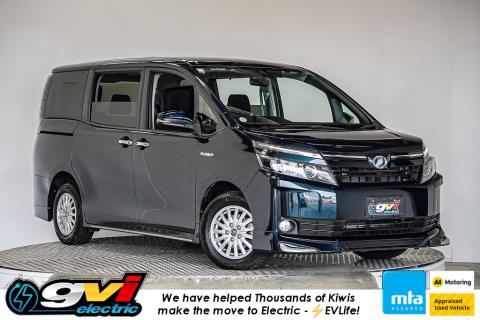 2014 Toyota Voxy Hybrid / Noah