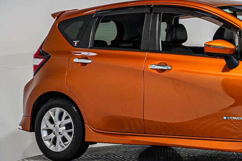 2017 Nissan Note e-Power Medalist