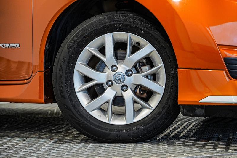 2017 Nissan Note e-Power Medalist