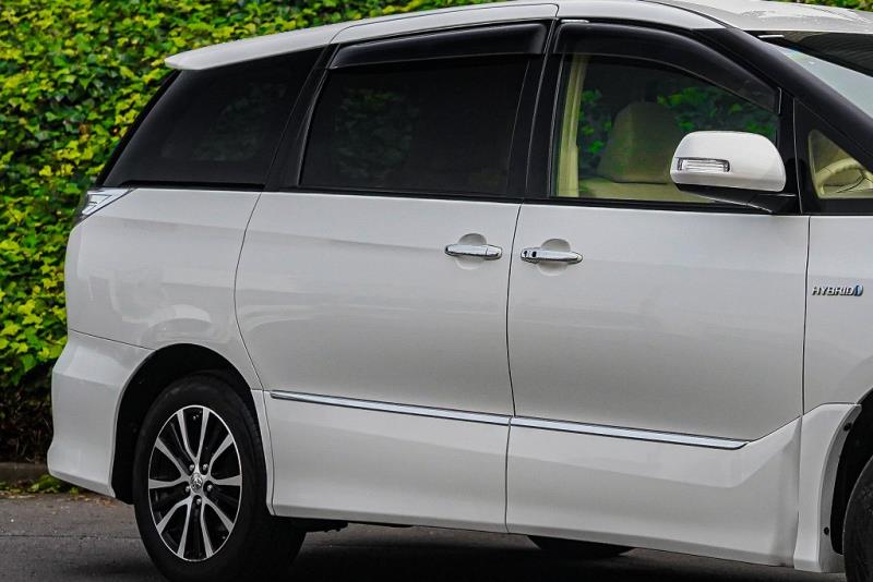 2014 Toyota Estima Aeras Hybrid 4WD