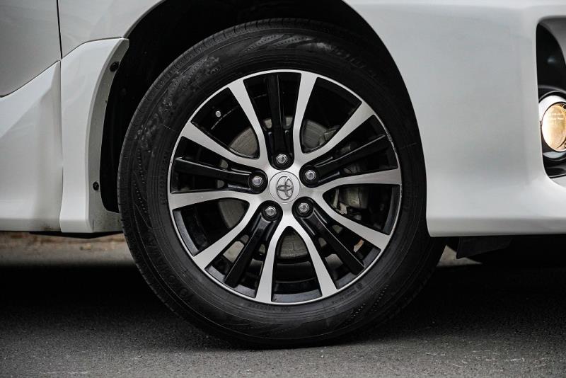 2014 Toyota Estima Aeras Hybrid 4WD
