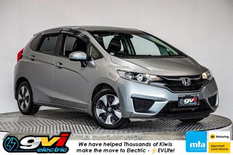 2016 Honda Fit L Hybrid / Jazz