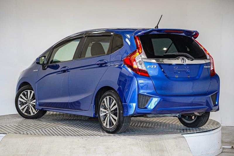 2014 Honda Fit S Hybrid / Jazz RS