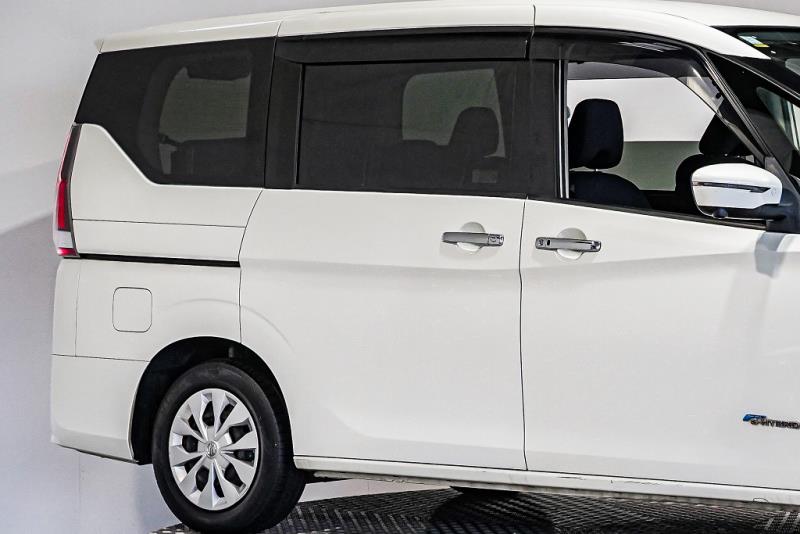 2018 Nissan Serena Hybrid 8 Seater