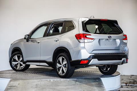 2019 Subaru Forester Hybrid Advance - Thumbnail