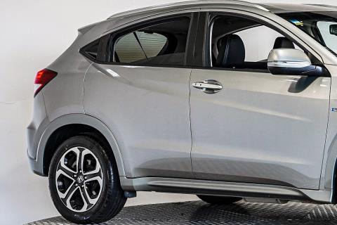 2014 Honda Vezel Z / HR-V Hybrid - Thumbnail