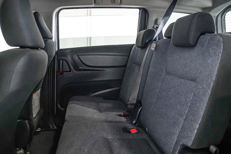 2015 Toyota Sienta G Hybrid