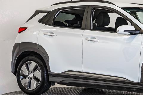 2019 Hyundai Kona EV 64kWh - Thumbnail